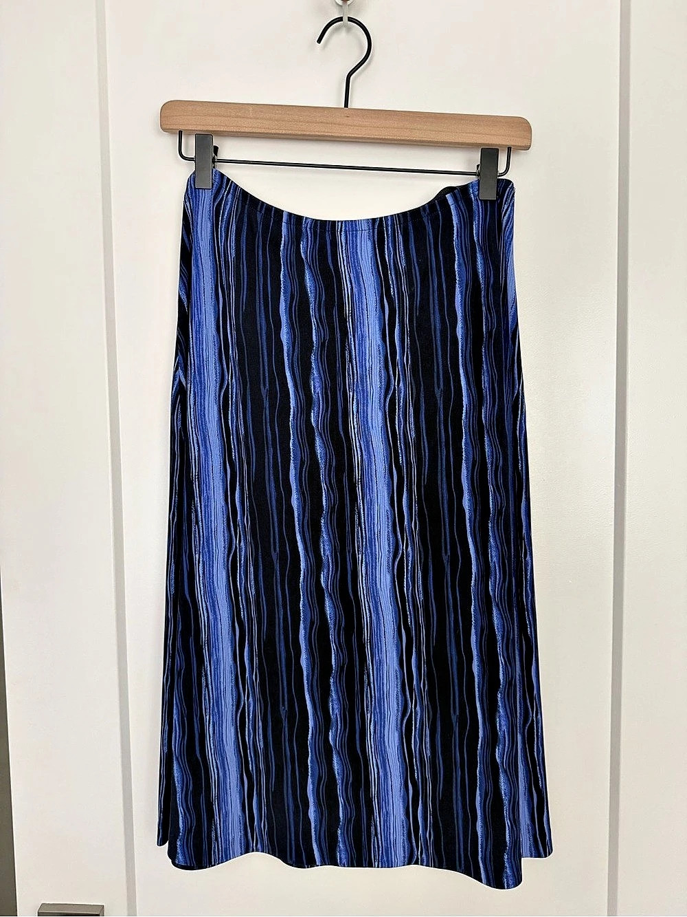 Caslon Midi Skirt in Blue & Black Size Small
